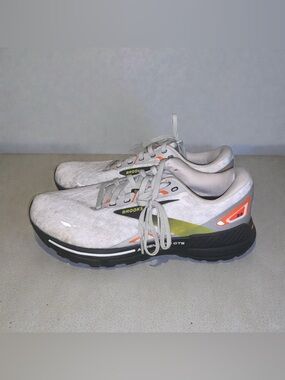Brooks Adrenaline GTS 23 Running Shoes